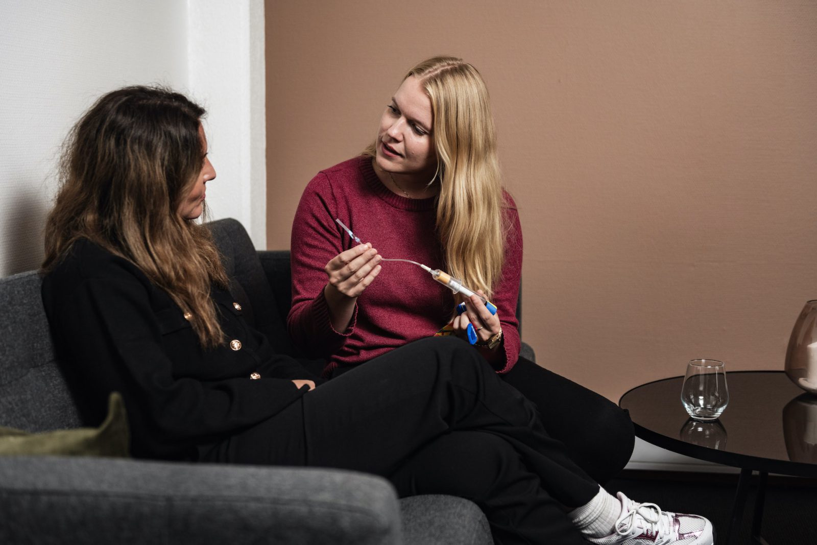 Sprøyteskrekk er en intens frykt for nåler eller injeksjoner, som kan føre til panikk, svimmelhet eller besvimelse ved tanken på eller eksponering for sprøyter. Få hjelp ved Angstklinikken.